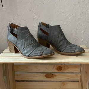 Darla open side buckle ankle bootie